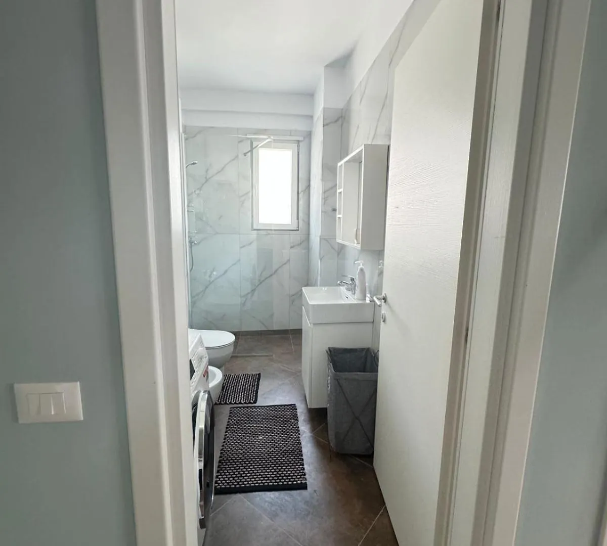 Luir'S Apartment Tirana 0*,